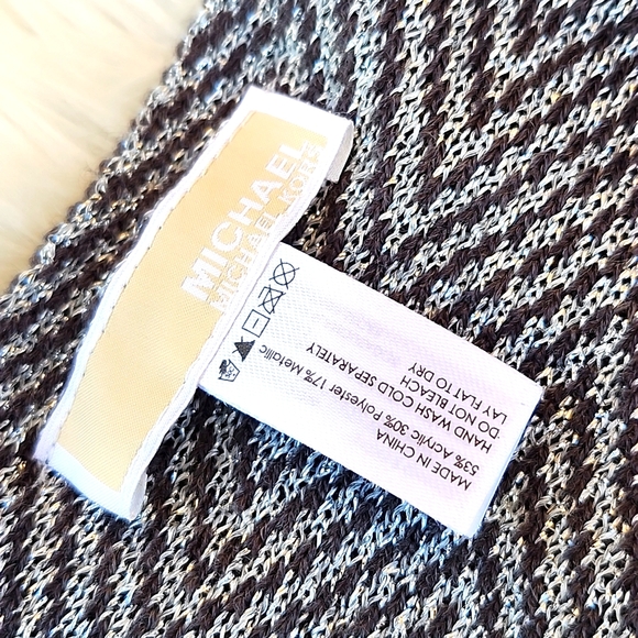 EUC MICHAEL KORS METALLIC SCARF - Picture 4 of 5